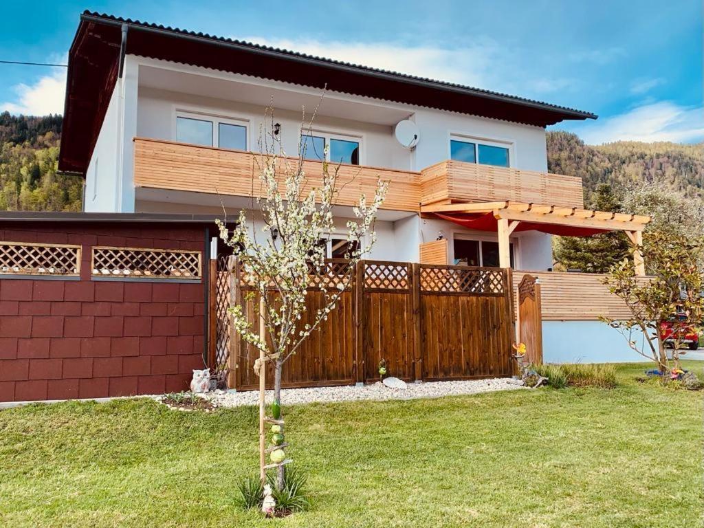 Ferienwohnung Resi Mit Traumhaftem Seepanorama Steindorf am Ossiacher See Esterno foto